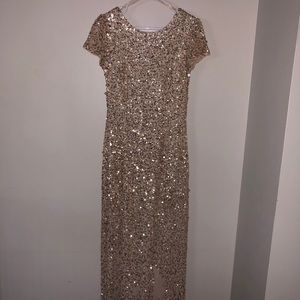 Adrianna Papell Scoop Back Sequin Gown sz8 Gold
